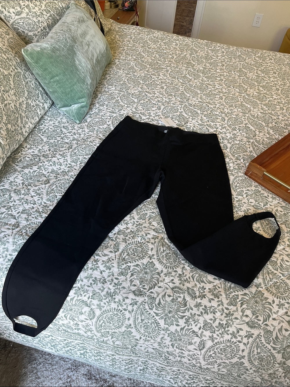 American Eagle Outfitters Black Women’s Stirrup Jeggings